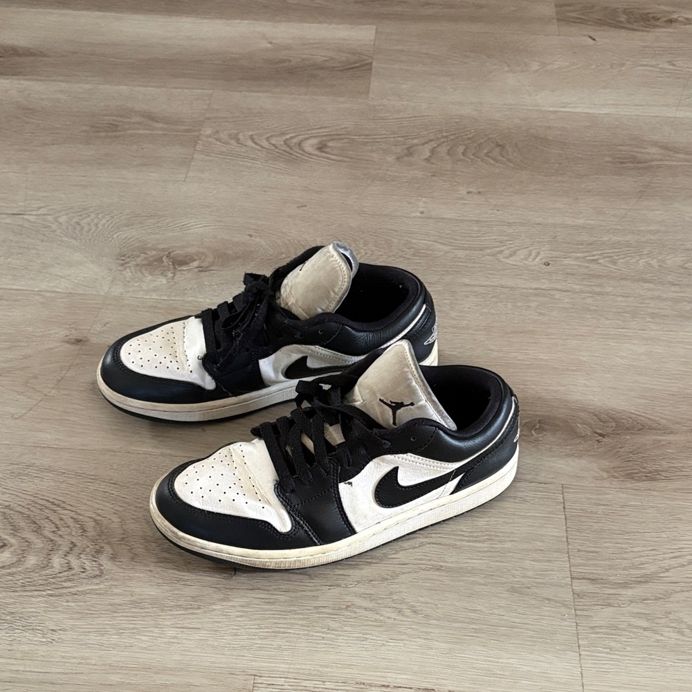 Nike Black and White Low-Top Sneakers